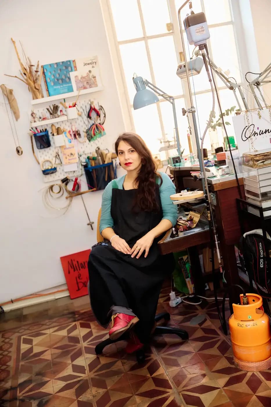 Tecniche e gesti che danno forma al gioiello – Oriunda Jewels
